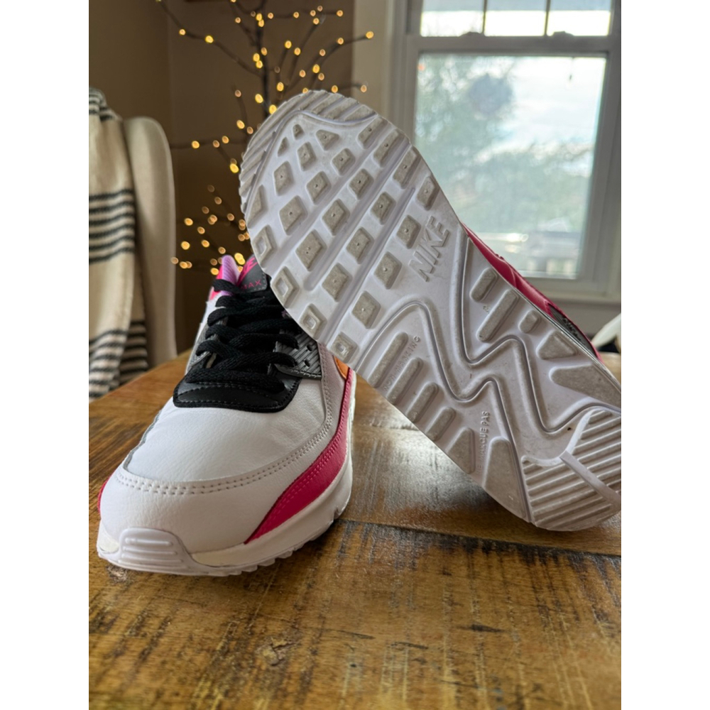 Women's Nike Air Max 90 Sneakers Size 8.5 Women’s - 7 Youth White Pink Orange - Picture 5 of 6